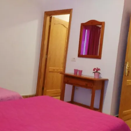 Amparo Hayas Konukevi 2*