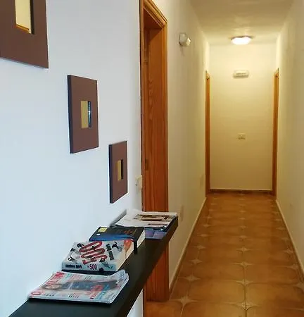 Amparo Hayas Konukevi 2*