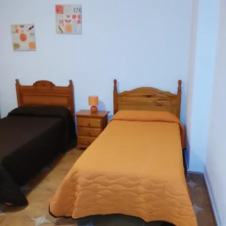 Amparo Hayas Πανσιόν 3*